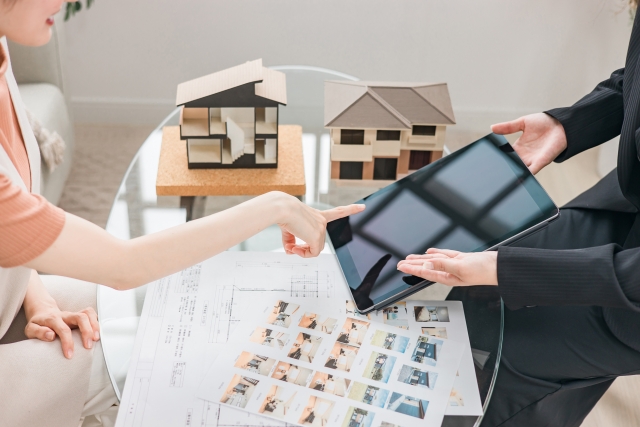 住宅モデルを使った不動産相談